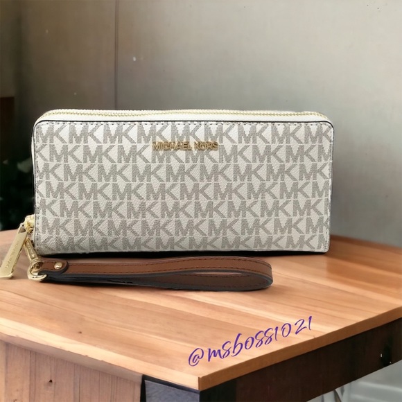 Michael Kors Lg Backpack With Chain + Lg Wallet Vanilla/Luggage - Picture 8 of 9